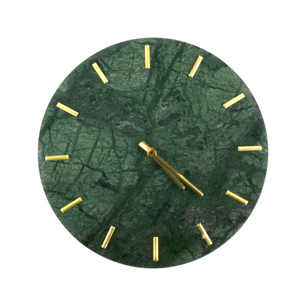 Reloj de pared de m&aacute;rmol verde con marcas de hora doradas sin bater&iacute;a